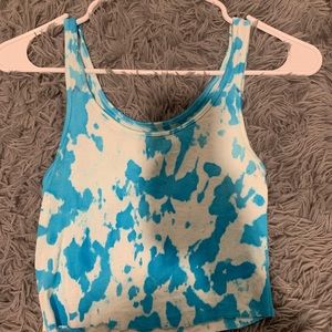 blue & white cropped tie dye tank top